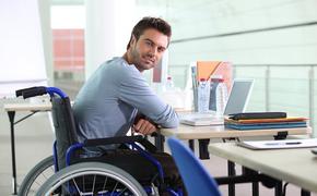 Инвалидам помогают найти достойную работу