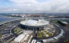 На «Зенит-Арене» во время матча протекла крыша (ВИДЕО)