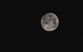 Уфологи разглядели на Луне «столовую» для инопланетян (ВИДЕО)
