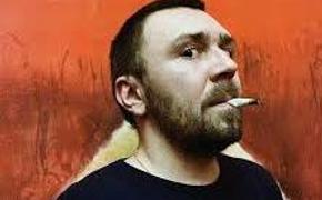 Шнуров показал в Крыму новую вокалистку Ленинграда