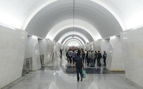 Мужчина выжил после падения на рельсы в московском метро