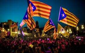 Ассанж назвал ситуацию вокруг референдума в Каталонии "первой интернет-войной"