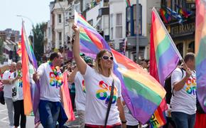 Уже в девяти крымских городах не хотят видеть геев