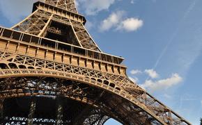 Франция сократила срок выдачи туристических виз россиянам