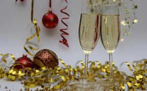 Эксперт рассказал, поднимутся ли цены на шампанское перед Новым годом