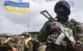 Украинские военные грабят магазины и заселяются в школы на Донбассе