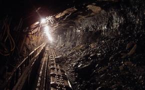 Украинские горняки не могут выбраться из шахты из-за отключения электричества