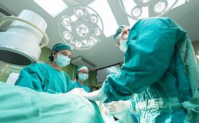 Кардиологи спасли девочку, родившуюся с сердцем наружу