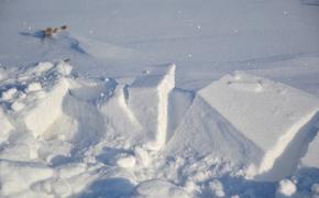 Двухлетний ребенок замерз насмерть во дворе своего дома под Оренбургом