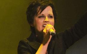 Смерть солистки легендарной группы The Cranberries в полиции объяснить не могут