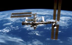 Уфологи: NASA скрывает появление золотистого корабля пришельцев у МКС
