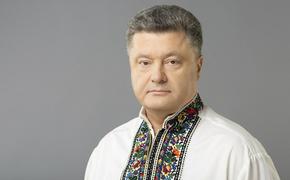 Порошенко потребовал чтобы журналистка, говорившая на русском, сняла вышиванку