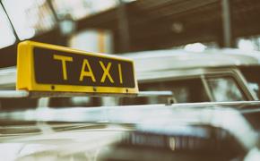 В Шереметьево таксисты из-за снегопада задирают цены