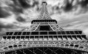В Париже закрыли вход на Эйфелеву башню