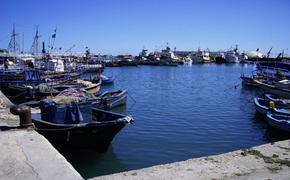 СМИ: в Тунисе задержано судно якобы с военным грузом из России