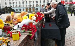 Акция памяти по погибшим в Кемерово прошла  в Симферополе