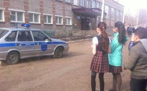 Подросток, учинивший поножовщину в башкирской школе, взят под стражу в зале суда