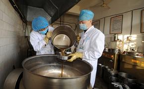 Опасные для здоровья свойства горячего чая выявили китайские медики