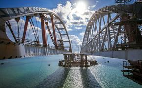 Кот Мостик проинспектировал Крымский мост и дал добро на запуск движения