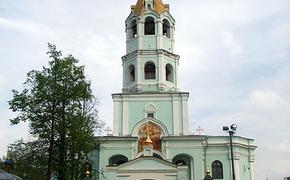 Как «верующие» в храме в центре Москвы на журналиста напали...