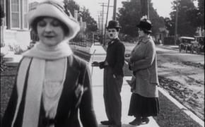 Чарли Чаплин оказался прародителем популярного мема