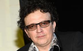 Певец Рома Жуков сообщил, почему бросил супругу с шестью детьми