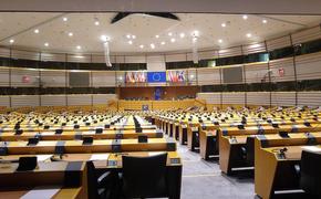 В Европарламенте назвали безумным закон об образовании в Латвии