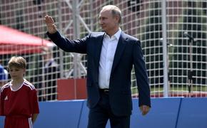 Путин назвал российских футболистов героями