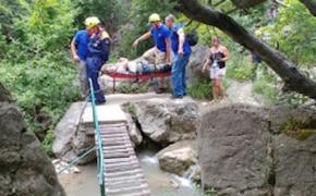 В Крыму произошел несчастный случай с туристкой у Арпатского водопада