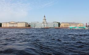 Парусная яхта и теплоход столкнулись в Петербурге