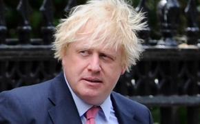 Борис Джонсон сравнил позицию Терезы Мэй по Brexit с «поясом смертника»