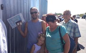 Пограничники не пускают иностранных добровольцев с Донбасса домой