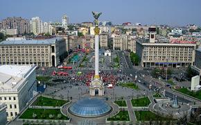В центре Киева на месте памятника Ленину «выросла» рука