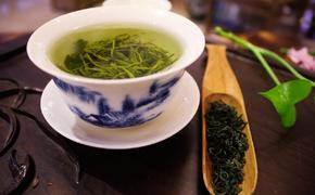 Медики рассказали о негативном воздействии зеленого чая на организм человека