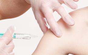 Медики разъяснили последствия отказа от прививок