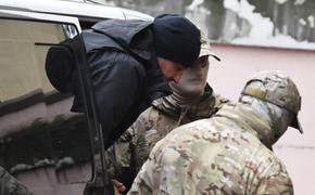 Суд арестовал четверых задержанных украинских моряков