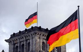 СМИ: власти Германии пытаются найти криминальный след в поломке лайнера Меркель