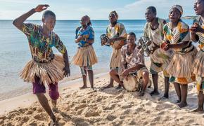 Живут же люди! Республика Мозамбик: автомат Калашникова, парики и природа