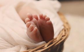 Звезда сериала «Татьянин день» родила сына и показала фото новорожденного