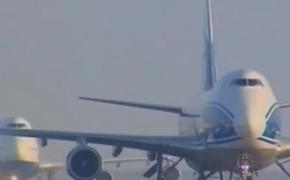 В Канаде пассажирский самолет выкатился за пределы ВПП