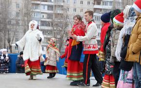 Новогодний марафон РУСАЛа закончился уличным праздником