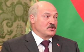 Лукашенко объяснил, почему жены выгоняют белорусов из дома