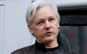 Создатель WikiLeaks Джулиан Ассанж стал обладателем нового паспорта