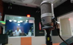 В Великобритании в эфир радиостанции вмешался "голос из будущего"