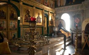 Храм Иоанна Златоуста в Карабаше украшают библейскими сюжетами