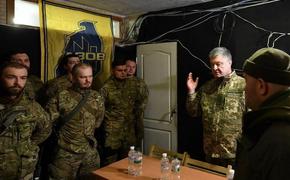 Порошенко уверен, что служить в украинской армии – престижно