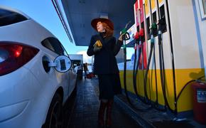 Правительство и нефтяники договорились продлить соглашение о ценах на топливо