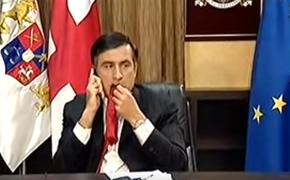 Саакашвили объяснил, почему ел галстук