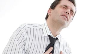 Пять вероятных признаков скорого наступления инфаркта миокарда назвали в сети