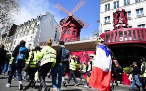 Четырнадцать полицейских были ранены в ходе протестов во Франции